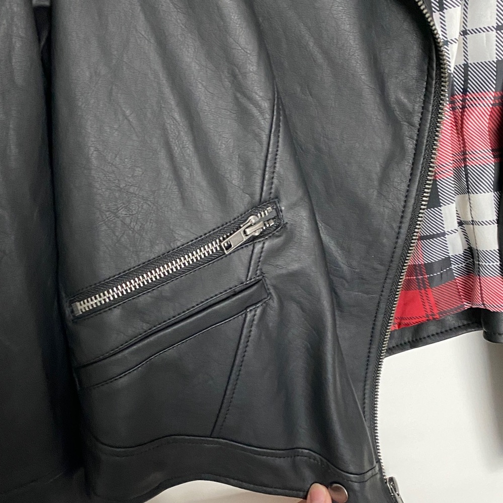 torrid size 1 (14/16) Black Faux Leather Moto Jacket with Red Plaid Lining - Picture 3 of 7